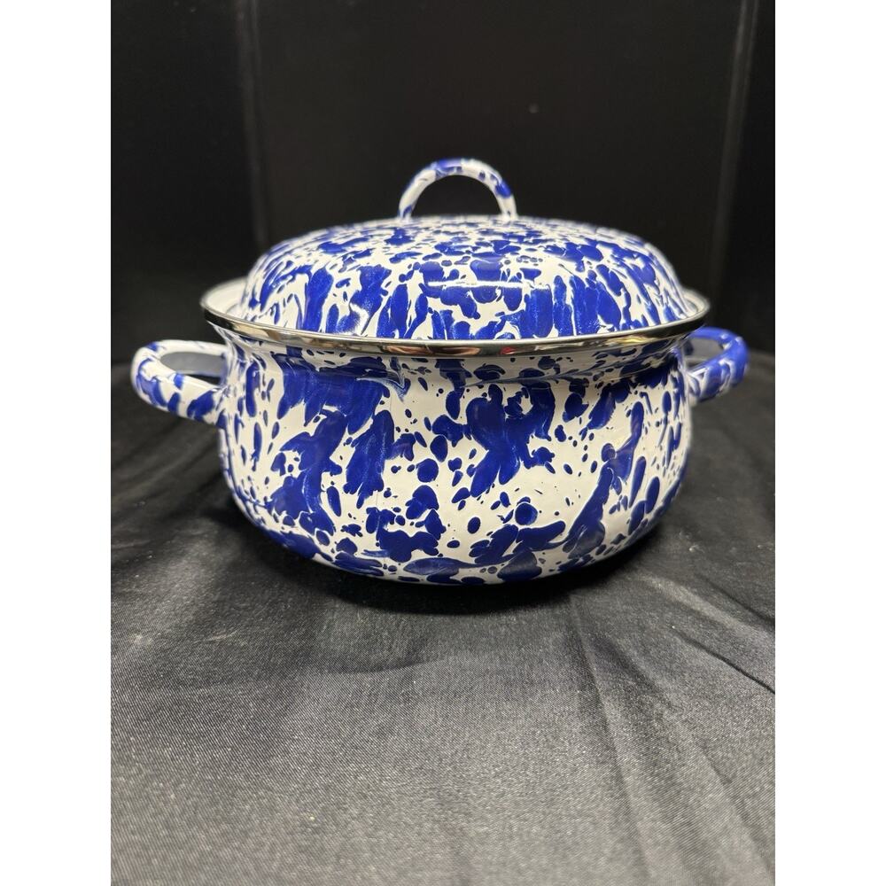 Golden Rabbit: “Cobalt Swirl” Blue & White 2.5 Quart Dutch Oven - Picture 5 of 7